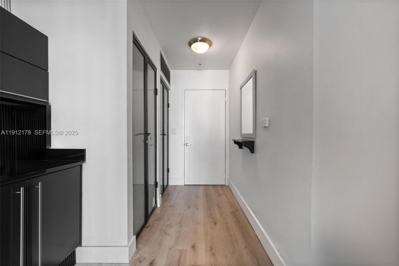 690 SW 1st Ct, Unit 2101, Miami, FL 33130 Photo