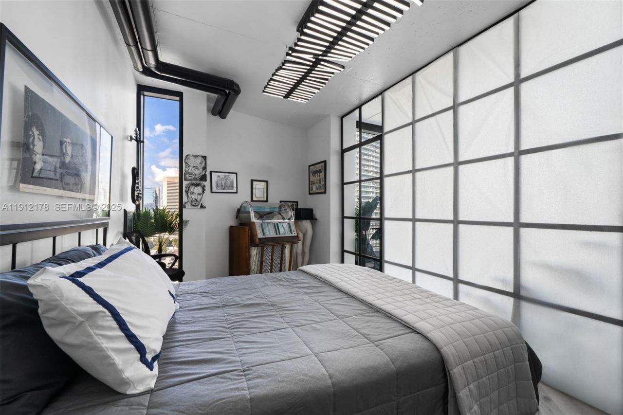 690 SW 1st Ct, Unit 2101, Miami, FL 33130 Photo