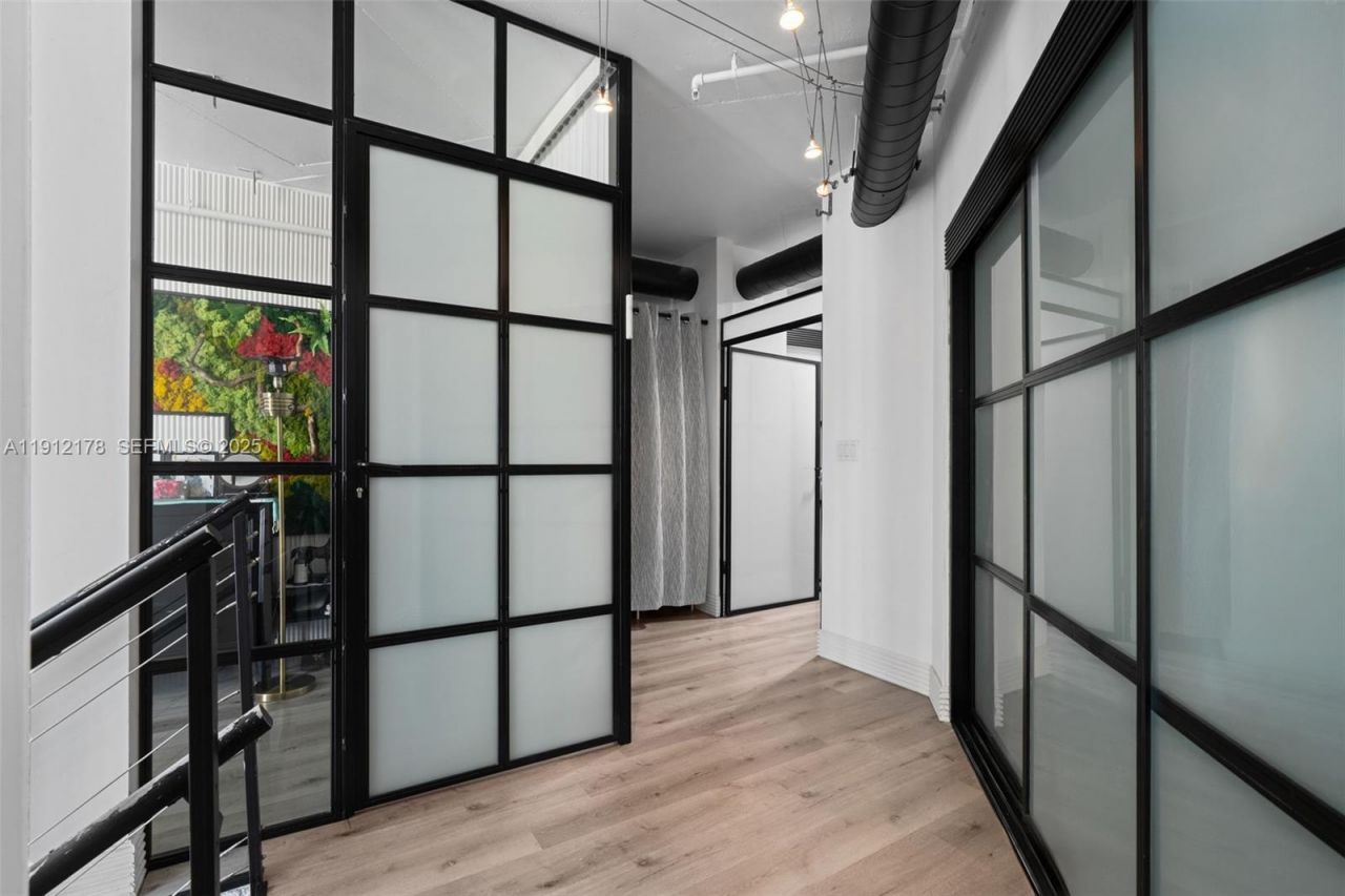 690 SW 1st Ct, Unit 2101, Miami, FL 33130 Photo