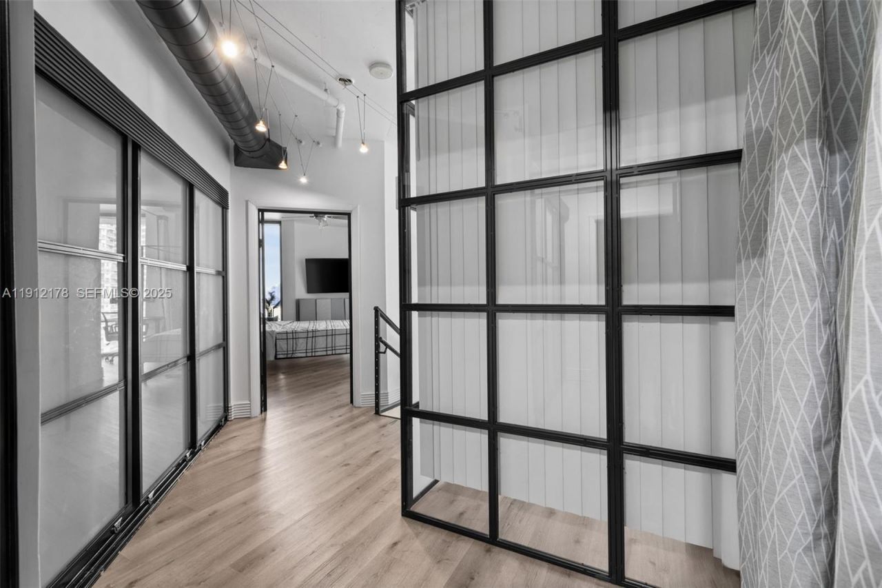 690 SW 1st Ct, Unit 2101, Miami, FL 33130 Photo