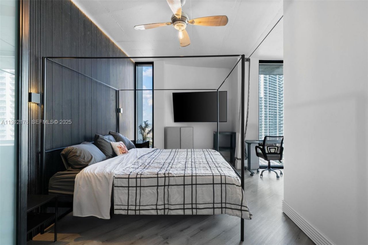 690 SW 1st Ct, Unit 2101, Miami, FL 33130 Photo