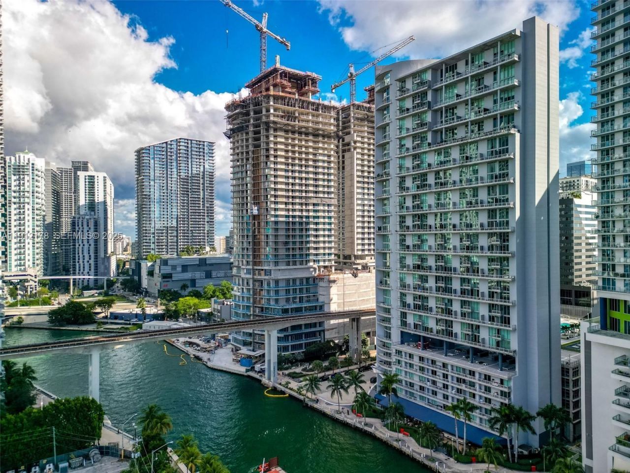 690 SW 1st Ct, Unit 2101, Miami, FL 33130 Photo