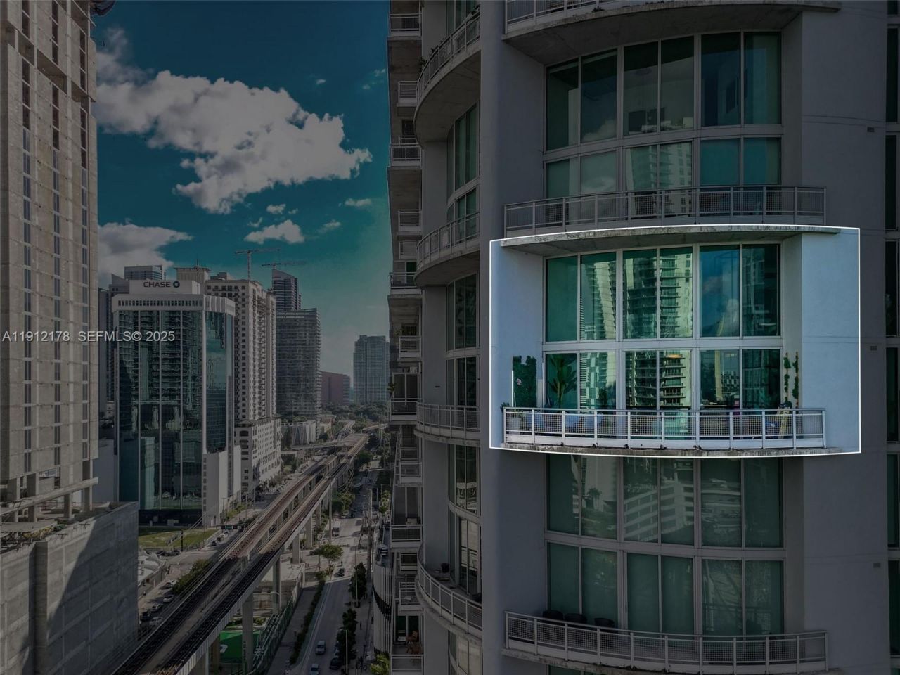 690 SW 1st Ct, Unit 2101, Miami, FL 33130 Photo