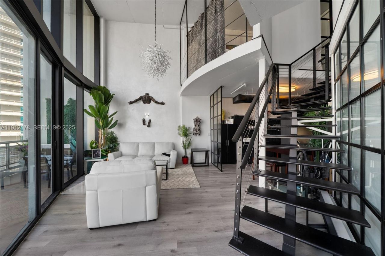 690 SW 1st Ct, Unit 2101, Miami, FL 33130 Photo