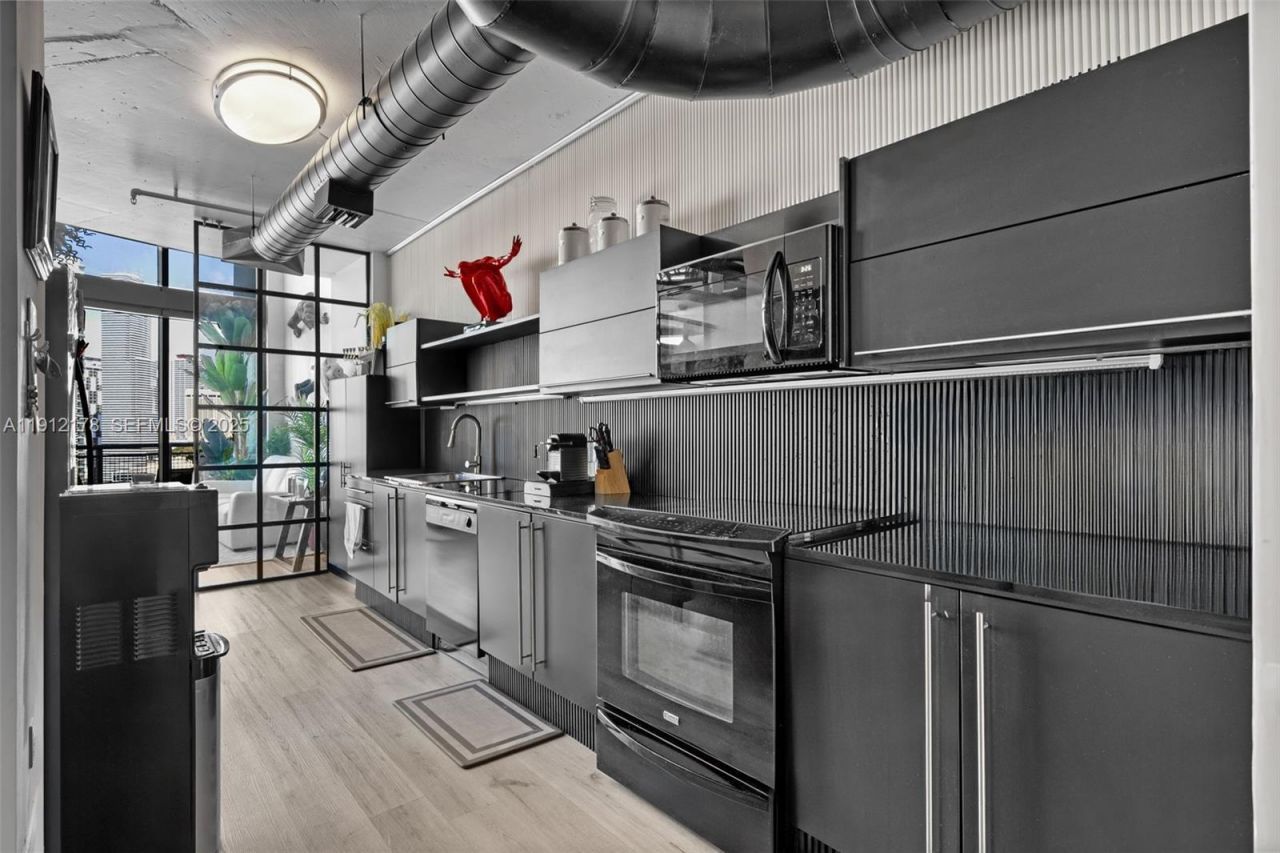 690 SW 1st Ct, Unit 2101, Miami, FL 33130 Photo