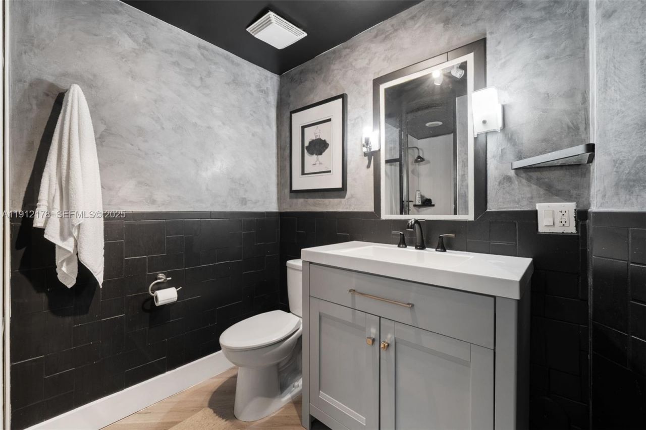 690 SW 1st Ct, Unit 2101, Miami, FL 33130 Photo