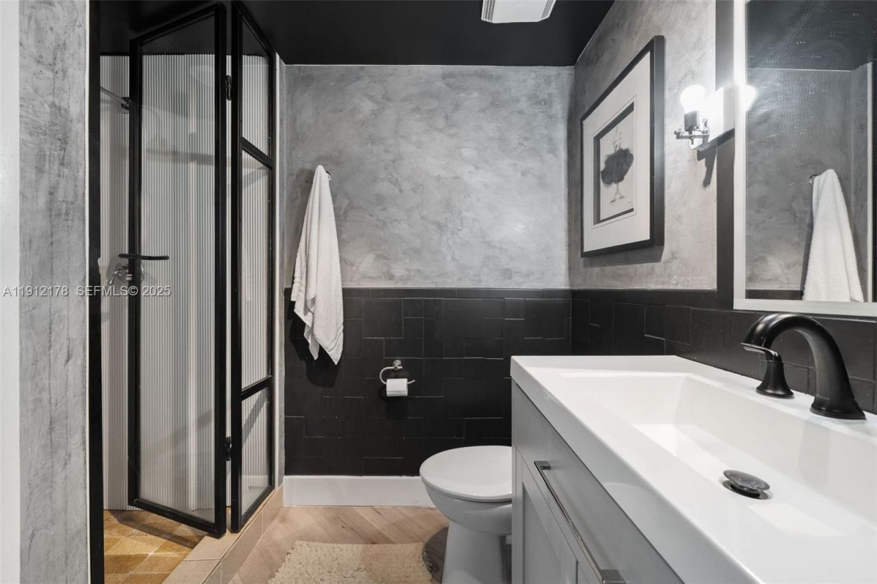 690 SW 1st Ct, Unit 2101, Miami, FL 33130 Photo