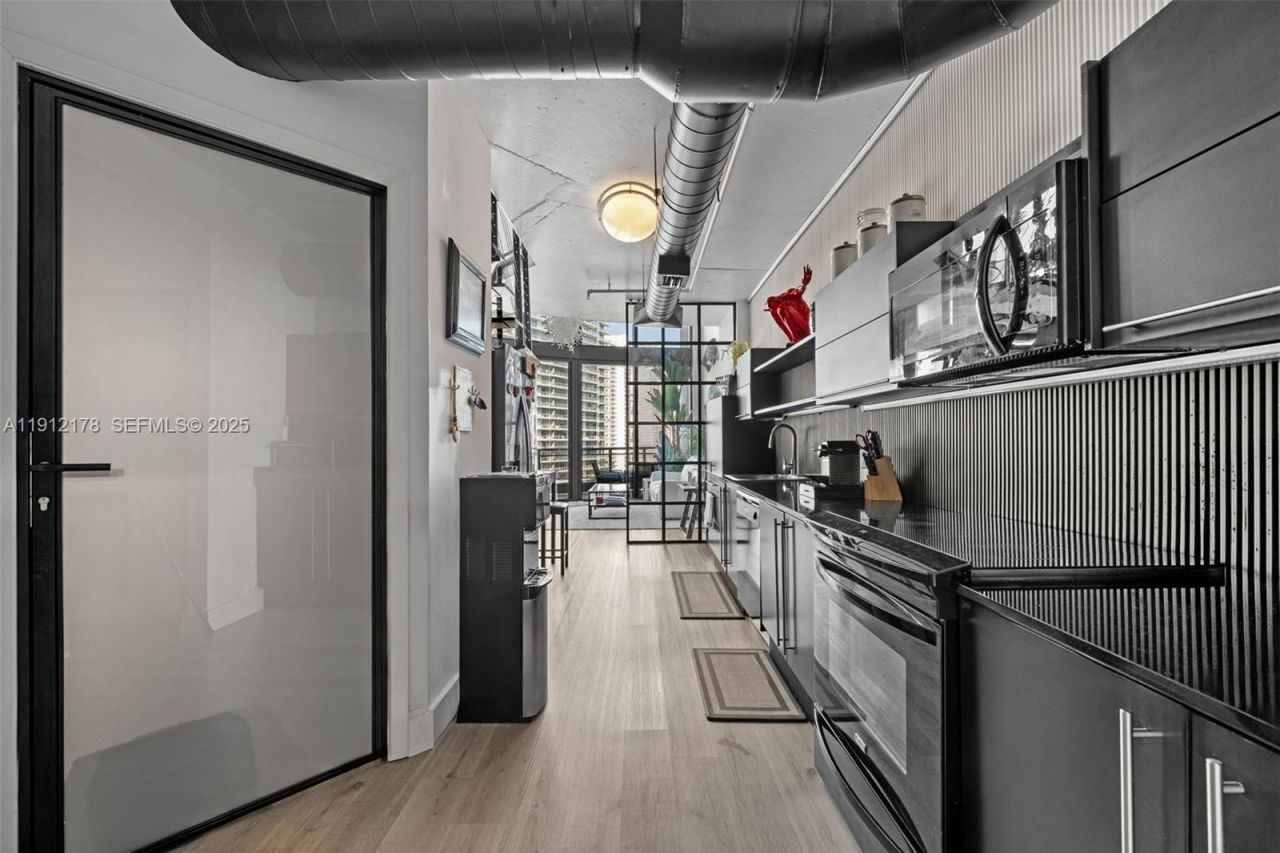 690 SW 1st Ct, Unit 2101, Miami, FL 33130 Photo