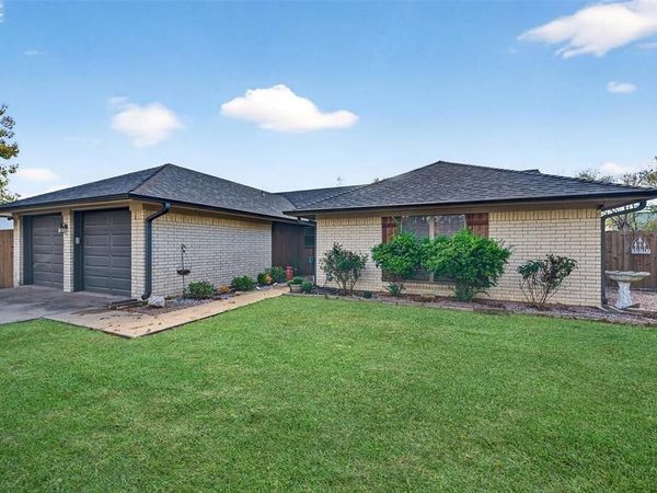 419 W Center Street, Whitewright, TX 75491