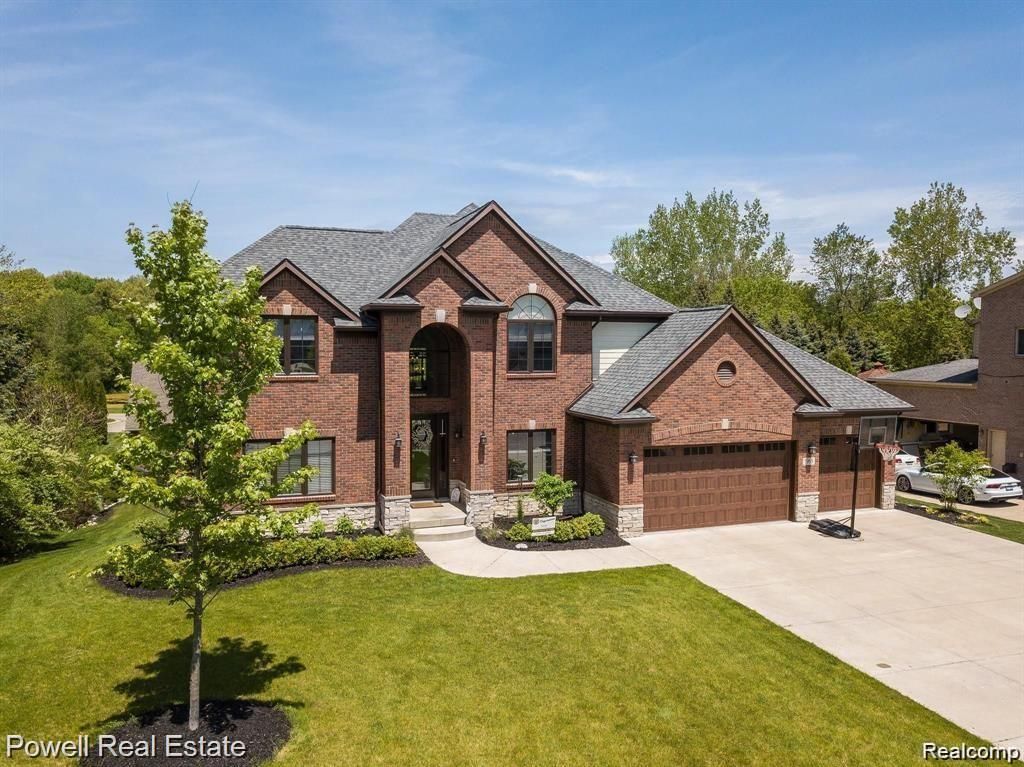 1968 Maplewood Avenue, Bloomfield Township, MI 48302 Main Photo