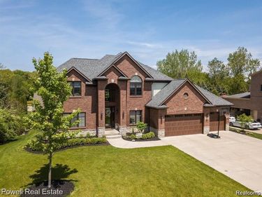 1968 MAPLEWOOD Avenue, Bloomfield Twp, MI 48302