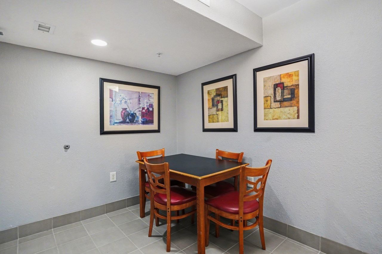 504 N Ocean Blvd. Photo 7