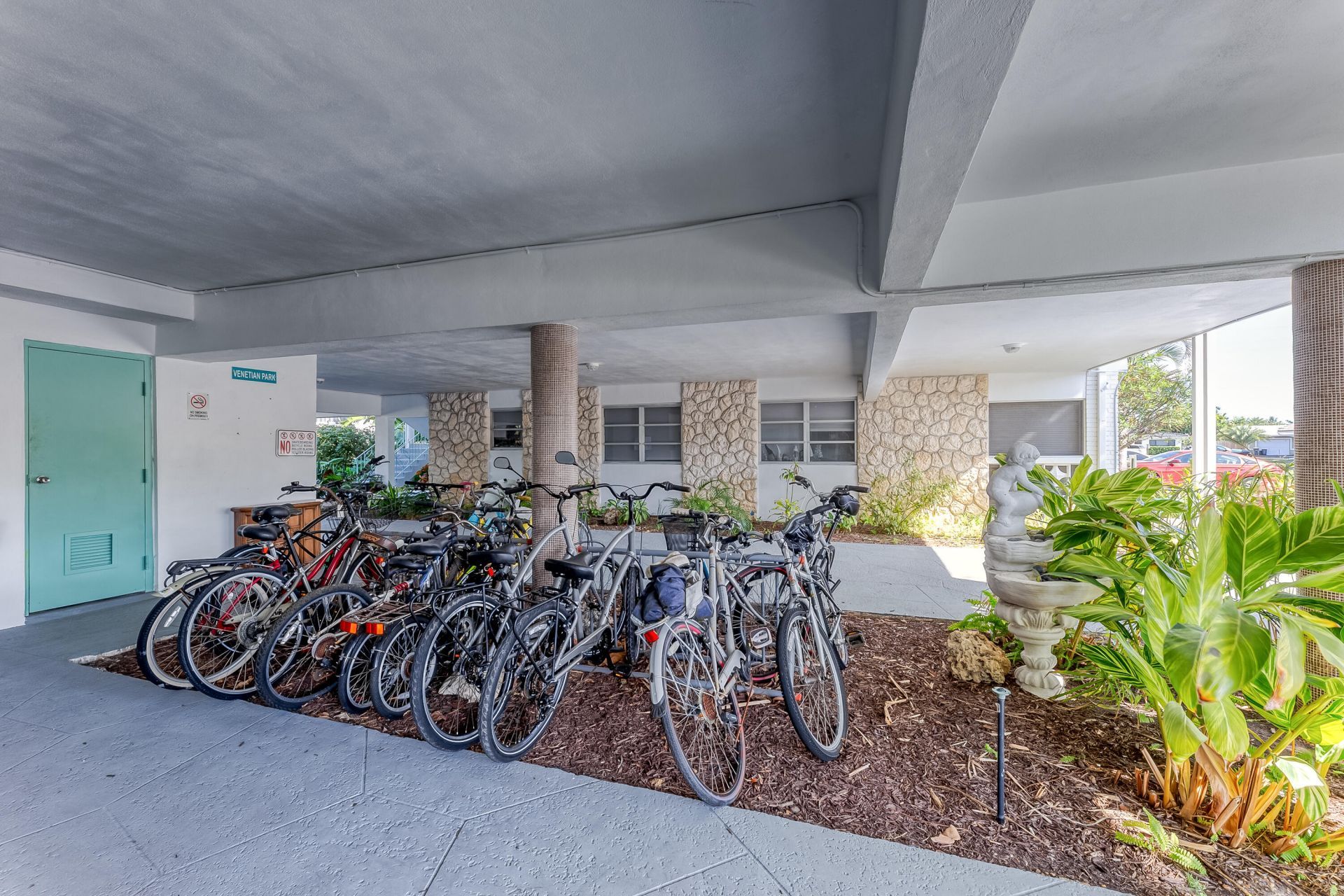 2151 NE 42 Nd Court, Unit 136, Lighthouse Point, FL 33064 Photo