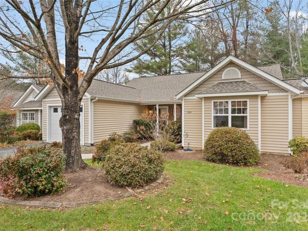 264 Charlestown Drive, Hendersonville, NC 28792