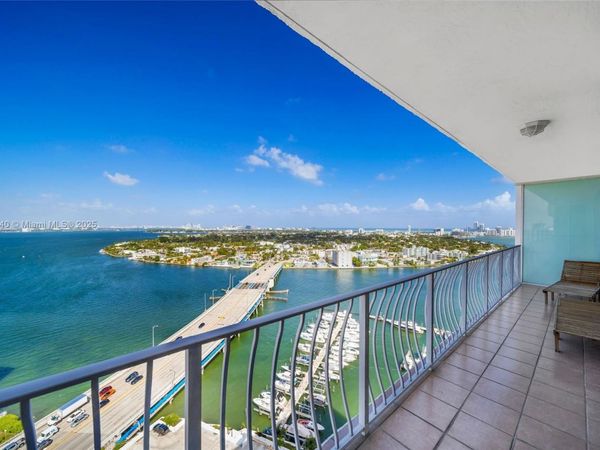 7601 E Treasure Dr, Unit PH215, North Bay Village, FL 33141