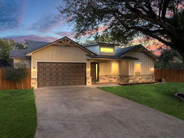 3801 Berry Hill Court, Double Oak, TX 75028