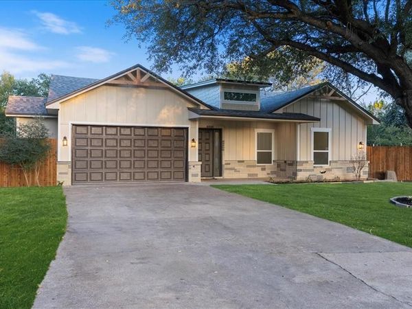 3801 Berry Hill Court, Double Oak, TX 75028