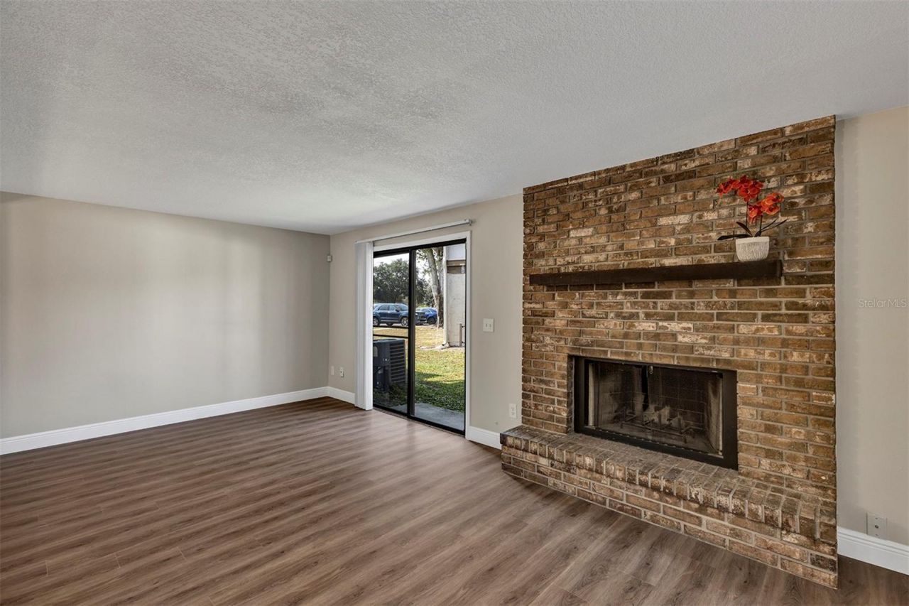 4904 Silver Oaks Village, Unit C, Orlando, FL 32808 Photo