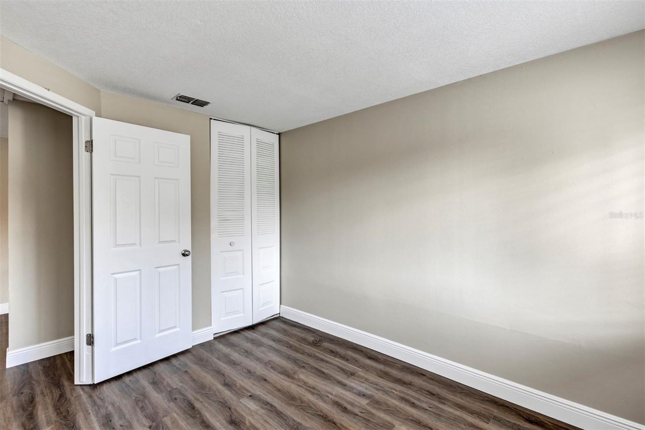 4904 Silver Oaks Village, Unit C, Orlando, FL 32808 Photo
