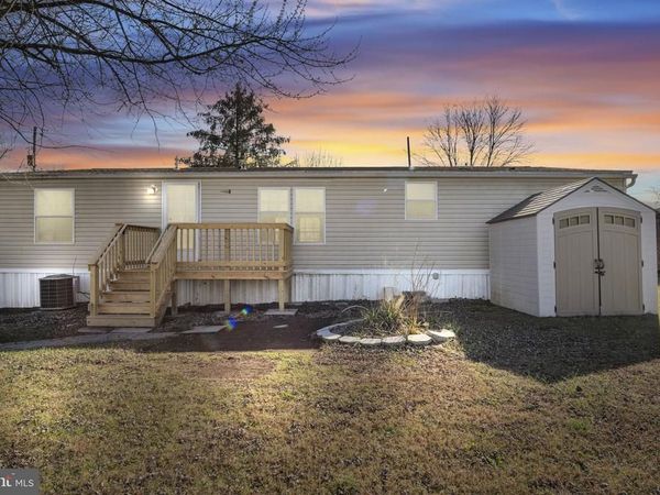 11 TYLER DRIVE, EAST BERLIN, PA 17316