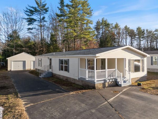 6 Commodore Drive, Sanford, ME 04073