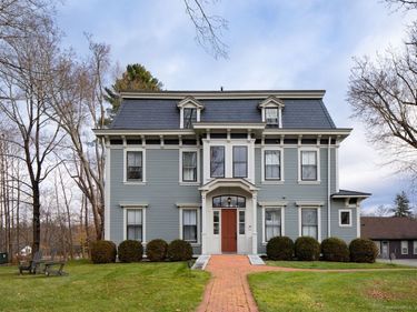 31 Sharon, Unit 3, Salisbury, CT 06039