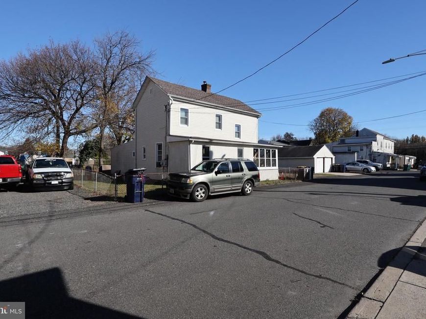 732 Brown Street, Tullytown, PA 19007 Main Photo