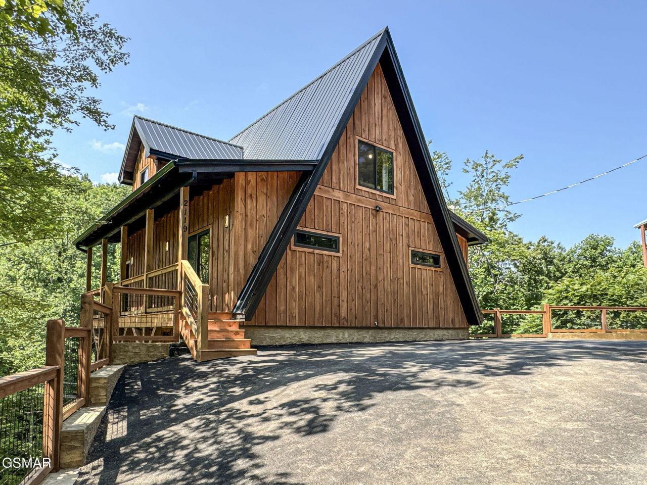 2119 Beach Front Drive, Sevierville, TN 37862 Main Photo