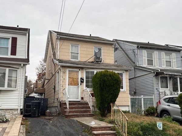 90-21 207th Street, Queens Village, NY 11428