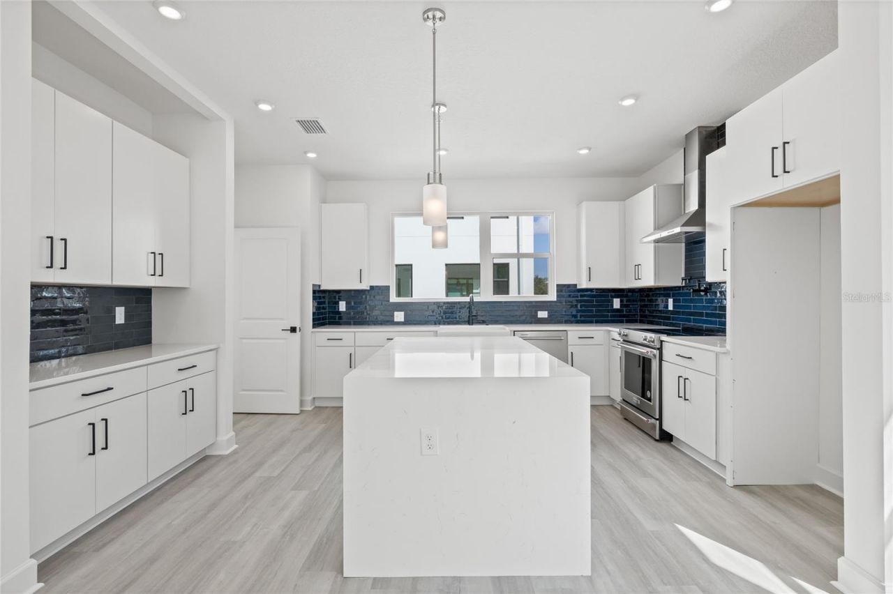 307 15th Street N, Saint Petersburg, FL 33705 Photo