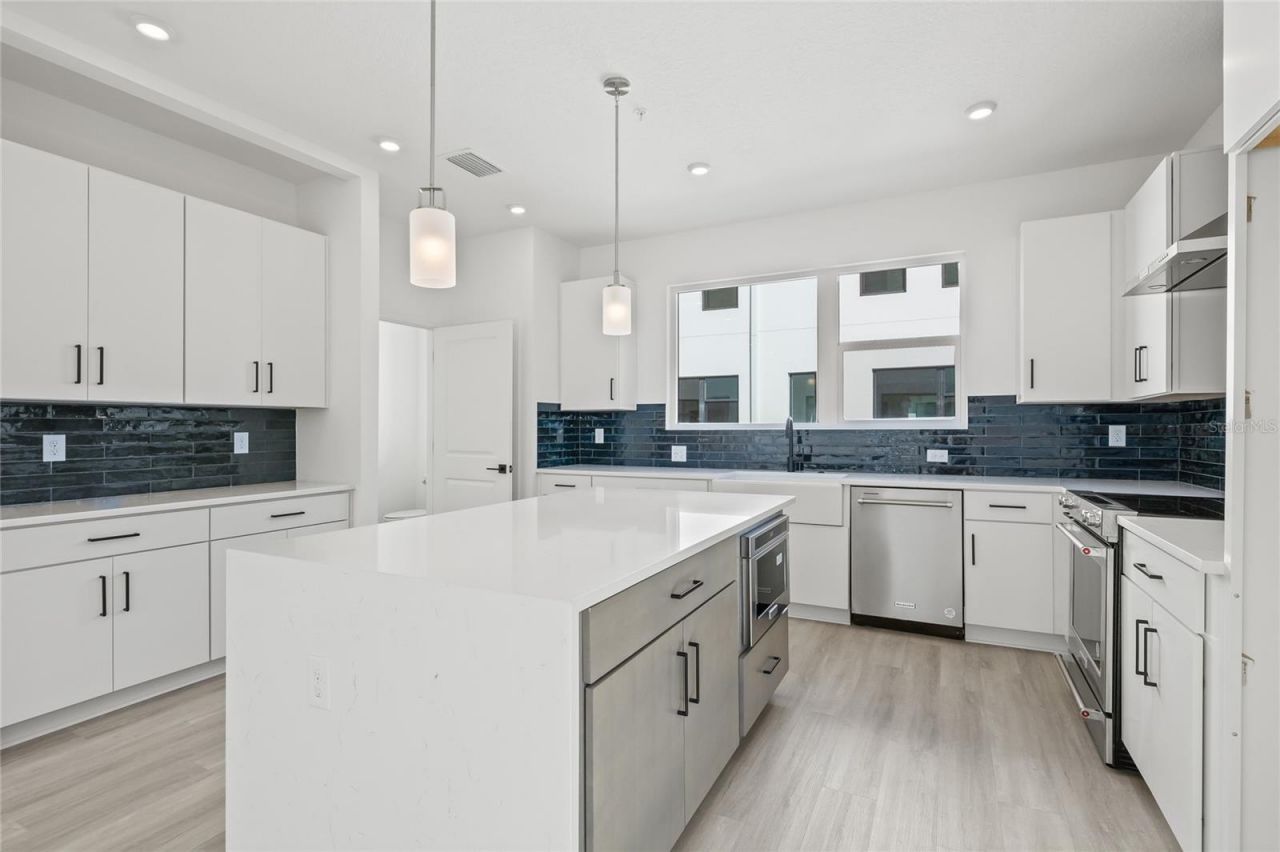 307 15th Street N, Saint Petersburg, FL 33705 Photo