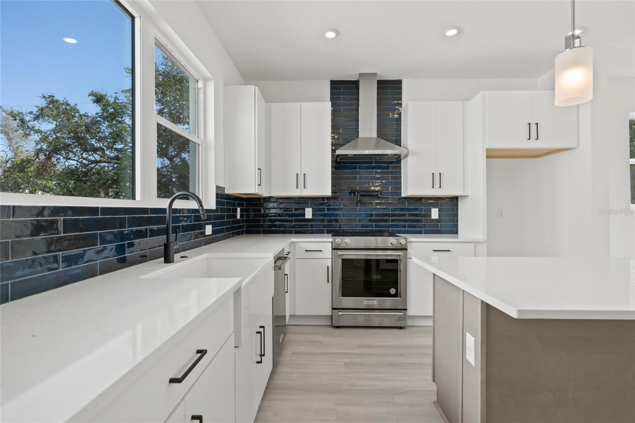 307 15th Street N, Saint Petersburg, FL 33705 Photo