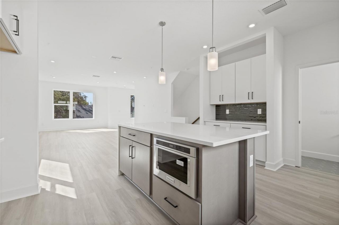 307 15th Street N, Saint Petersburg, FL 33705 Photo