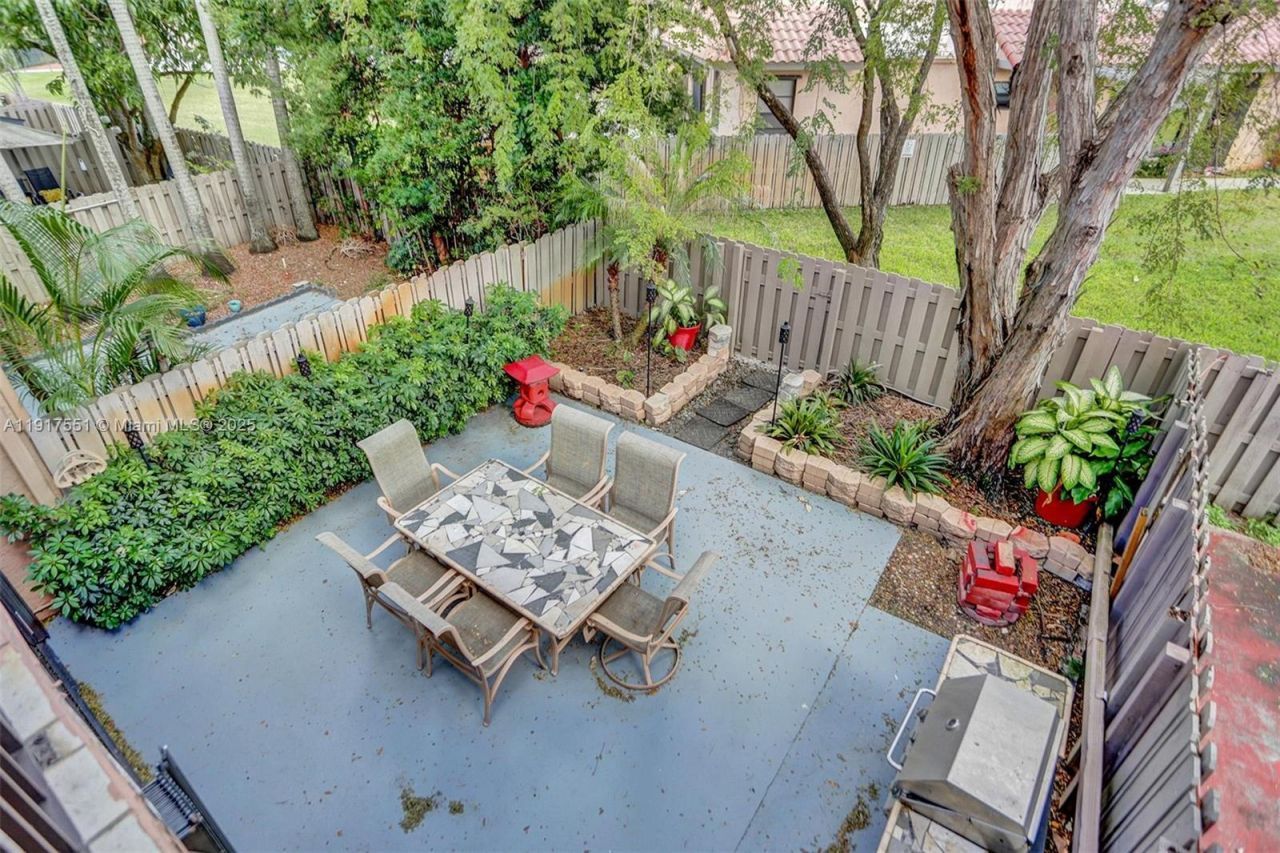 20533 NE 6th Ct, Miami, FL 33179 Photo