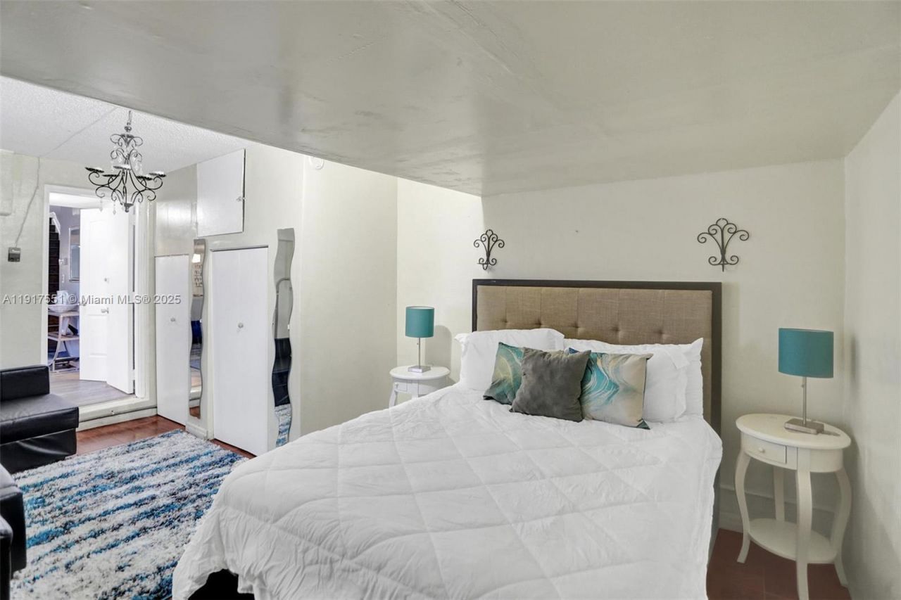 20533 NE 6th Ct, Miami, FL 33179 Photo