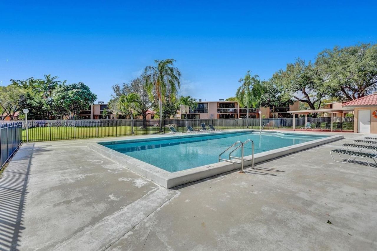 20533 NE 6th Ct, Miami, FL 33179 Photo