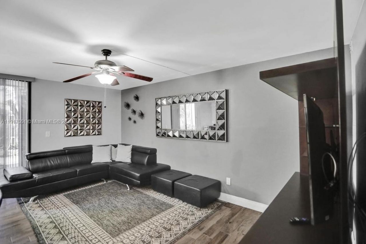 20533 NE 6th Ct, Miami, FL 33179 Photo