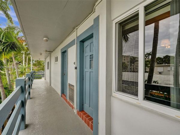 1535 SE 15th St, Unit 208, Fort Lauderdale, FL 33316