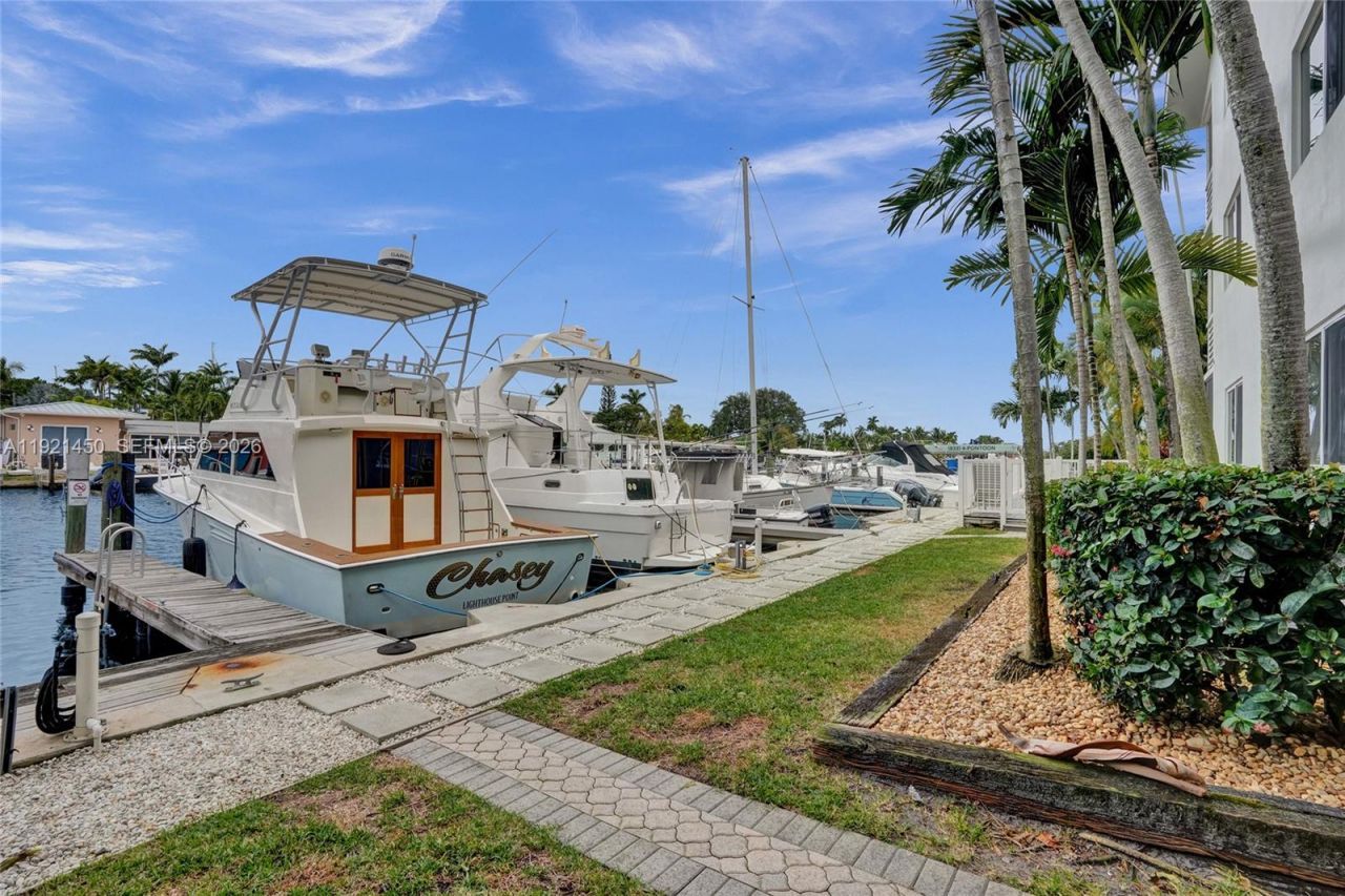 1535 SE 15th St, Unit 208, Fort Lauderdale, FL 33316 Photo