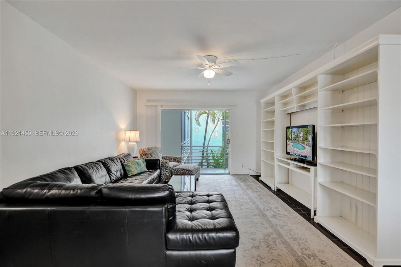 1535 SE 15th St, Unit 208, Fort Lauderdale, FL 33316 Photo
