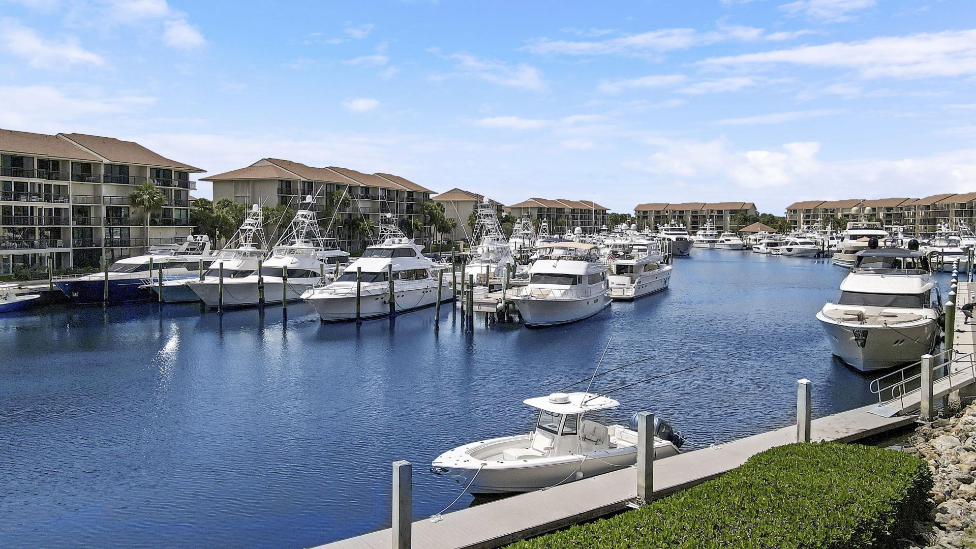 1301 Seafarer Circle, Unit 105, Jupiter, FL 33477 Photo