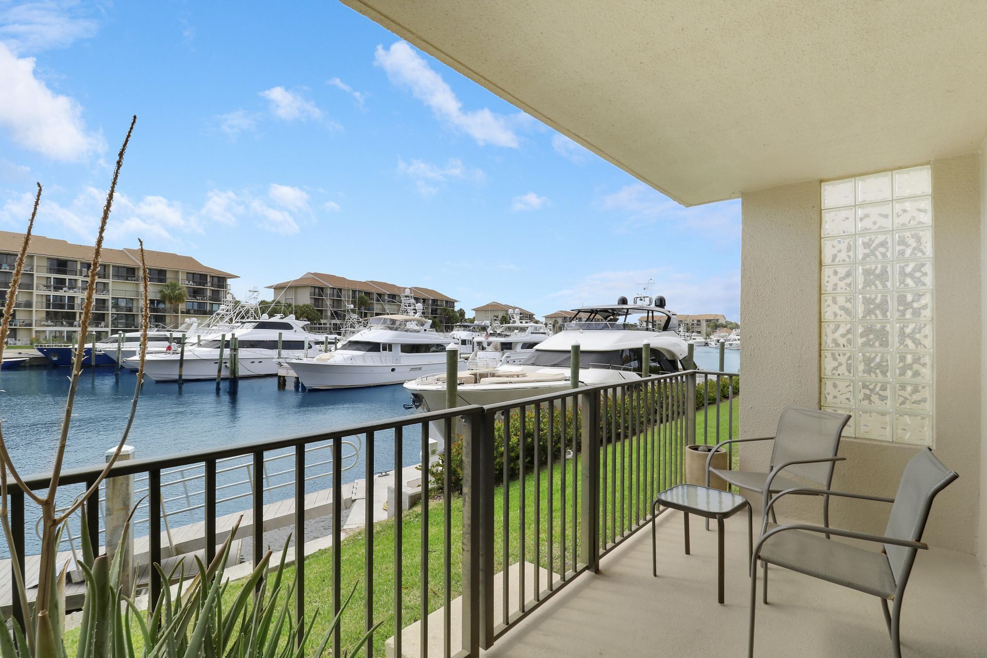 1301 Seafarer Circle, Unit 105, Jupiter, FL 33477 Photo