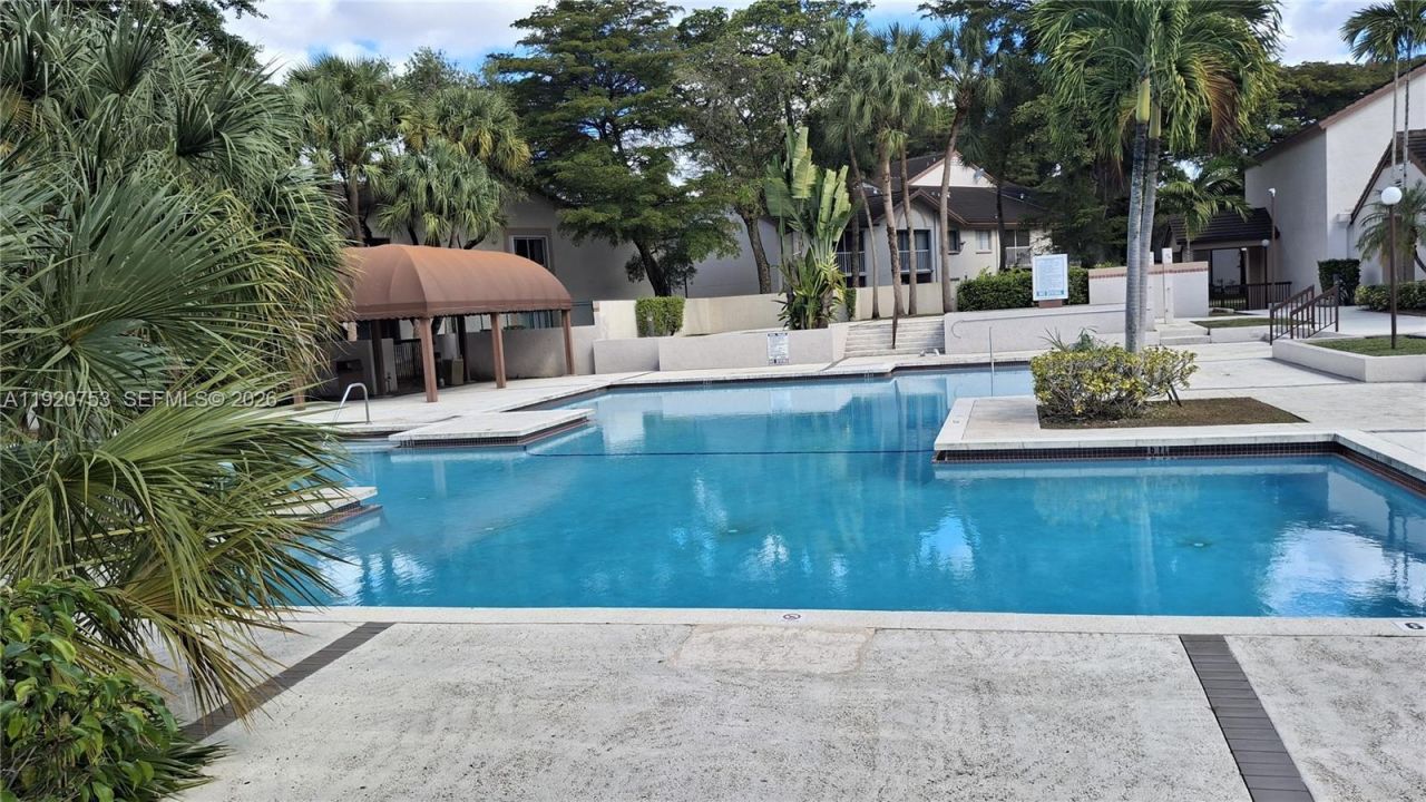 13915 SW 91st Ter, Unit 13915, Miami, FL 33186 Photo