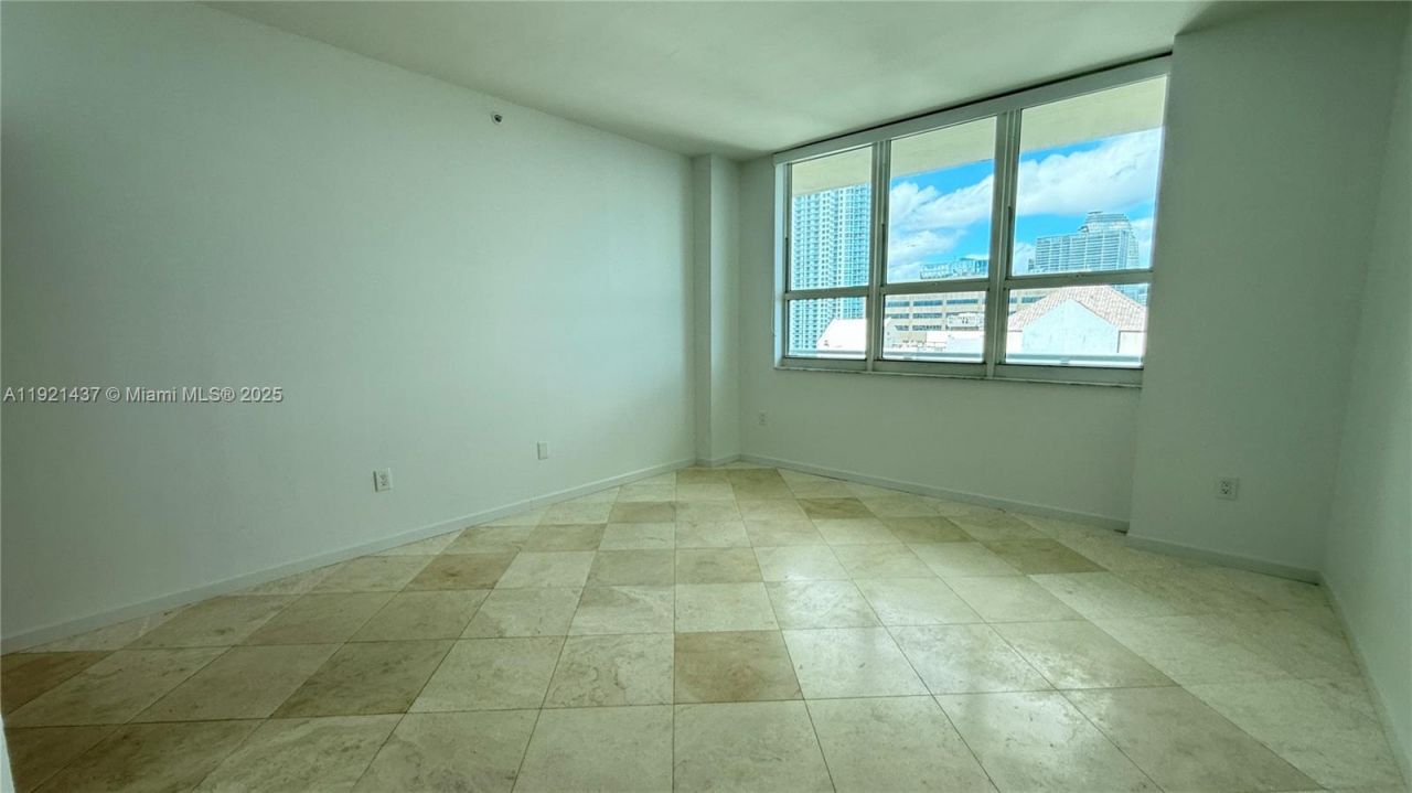 1155 Brickell Bay Dr, Unit PH104, Miami, FL 33131 Photo