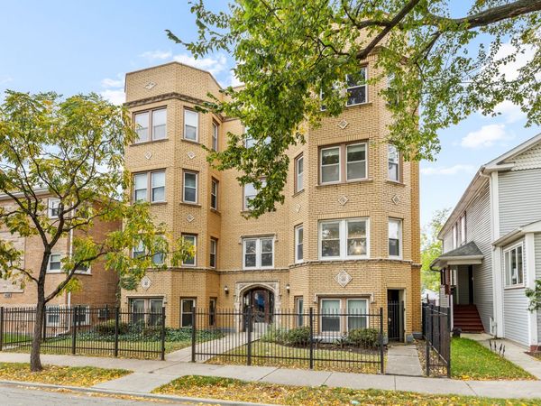 1032 N Austin Boulevard, Unit 1N, Oak Park, IL 60302