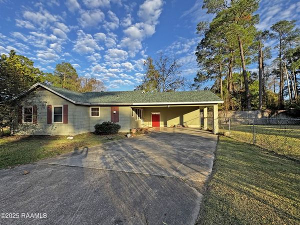 131 W Dunbar Avenue, Opelousas, LA 70570