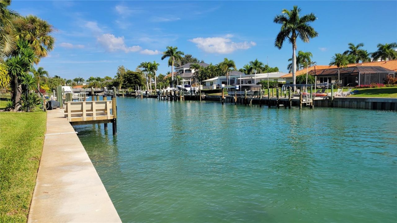 638 S Owl Drive, Sarasota, FL 34236 Photo