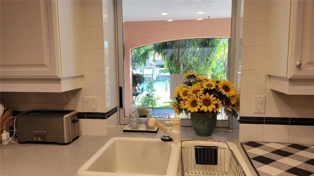 638 S Owl Drive, Sarasota, FL 34236 Photo