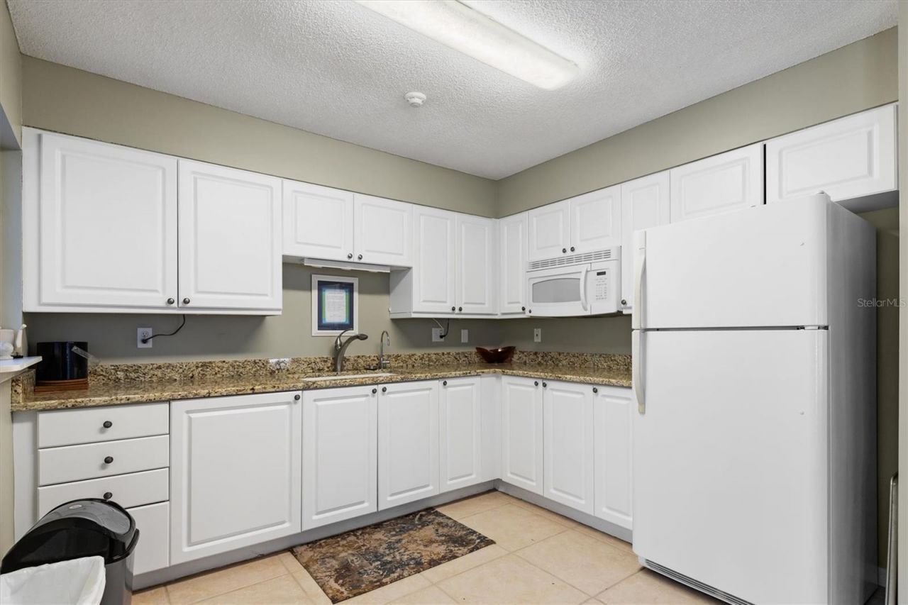 1309 Siesta Bayside Drive, Unit 1309C, Sarasota, FL 34242 Photo