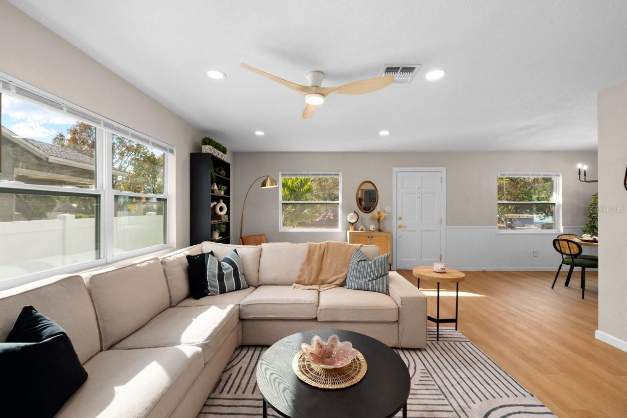 1766 Scranton Street S, Saint Petersburg, FL 33711 Photo